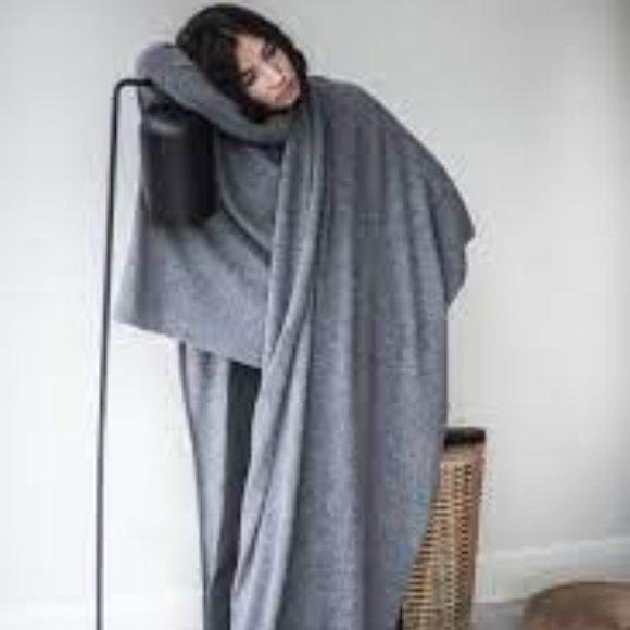 💕 OVERSIZED Minimalist 118" x 24" Wool Scarf Shawl 💕 - Picture 2 of 3